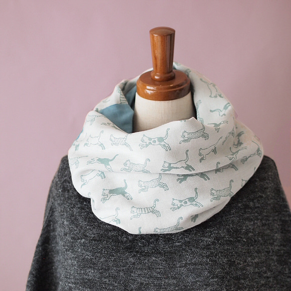 猫いっぱいのスヌード・播州織ソフトタッチジャガード×ダブルガーゼ　 1枚目の画像