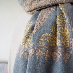 【豪華で繊細な刺繍】ブランケットショール・ペイズリー柄GY 9枚目の画像