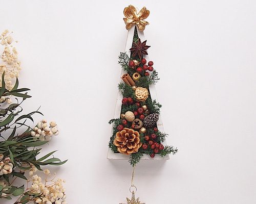 クリスマスツリー　ドライフラワー クリスマスツリー風壁飾り ウッドフレーム / プリザーブドフラワー