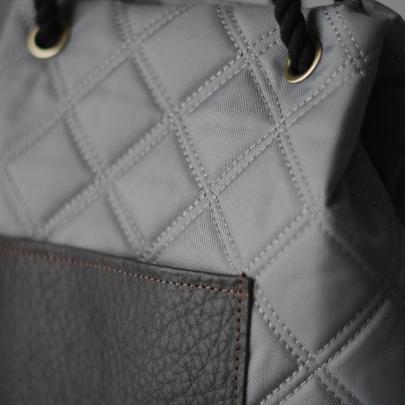 本革ポケットの2wayキルトバッグ キルティング ナイロンオックス 軽量 バケットバッグ かるいかばん O-384 9枚目の画像