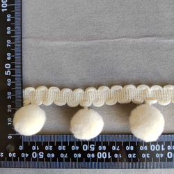 【50cm単位～】ボンボンフリンジ～アイボリー色～ 2枚目の画像