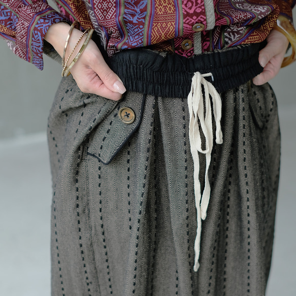 秋冬の本命ボトム◎ヘリンボーン柄ハンドステッチバルーンパンツ（25w-11）チャコール 19枚目の画像