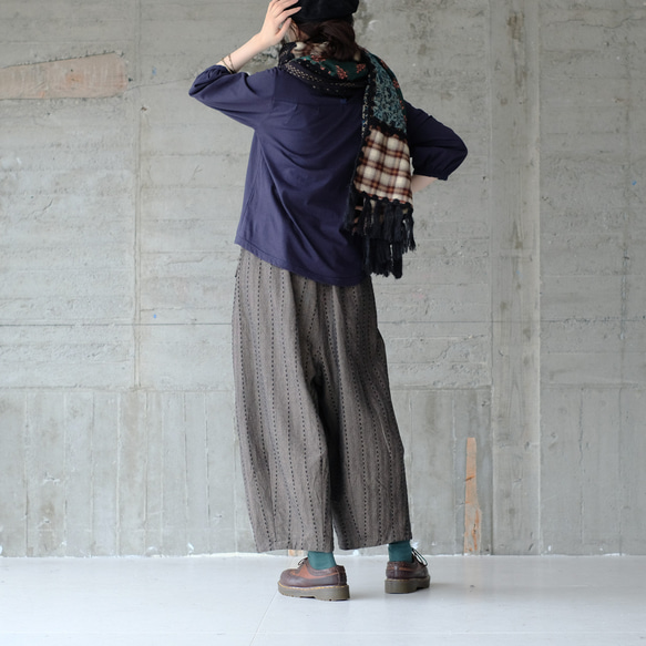 秋冬の本命ボトム◎ヘリンボーン柄ハンドステッチバルーンパンツ（25w-11）チャコール 9枚目の画像