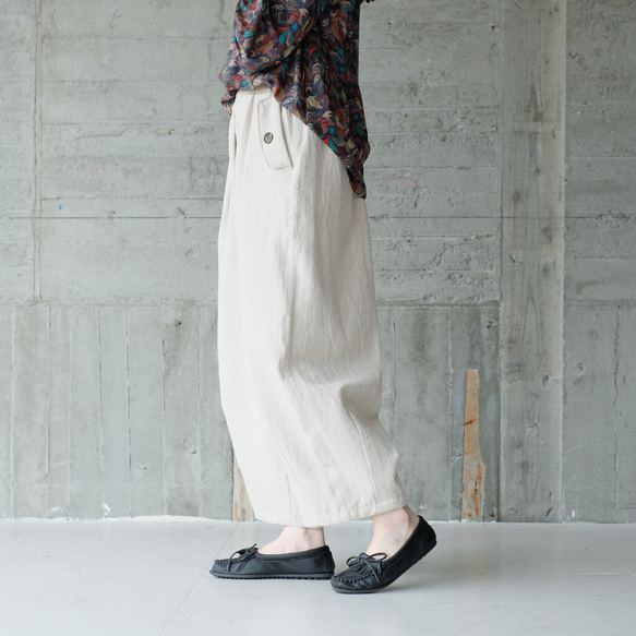 秋冬の本命ボトム◎ヘリンボーン柄ハンドステッチバルーンパンツ（25w-11）オフホワイト 2枚目の画像