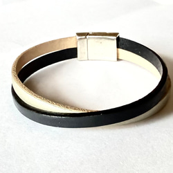 【ヨーロッパ製　本革　シャンパンゴールド・ダークネイビー　2色　ブレスレット】幅　５ｍｍ　マグネット留め　　幅広 7枚目の画像