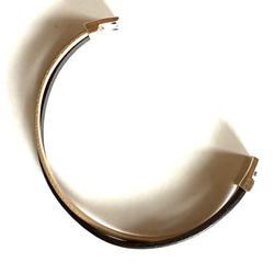 【ヨーロッパ製　本革　シャンパンゴールド・ダークネイビー　2色　ブレスレット】幅　５ｍｍ　マグネット留め　　幅広 5枚目の画像