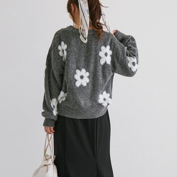 【AW新作】ふわっと体を包み込む柔らかさを体験してみて シャギーニット 花柄 ゆったりサイズ 25562 18枚目の画像