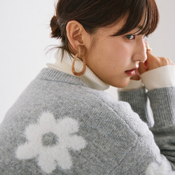 【AW新作】ふわっと体を包み込む柔らかさを体験してみて シャギーニット 花柄 ゆったりサイズ 25562 8枚目の画像