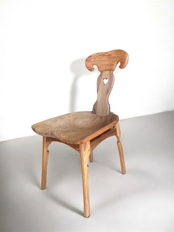 今月の1点もの | 悠久の銘木 屋久杉の椅子 インテリアになる家具