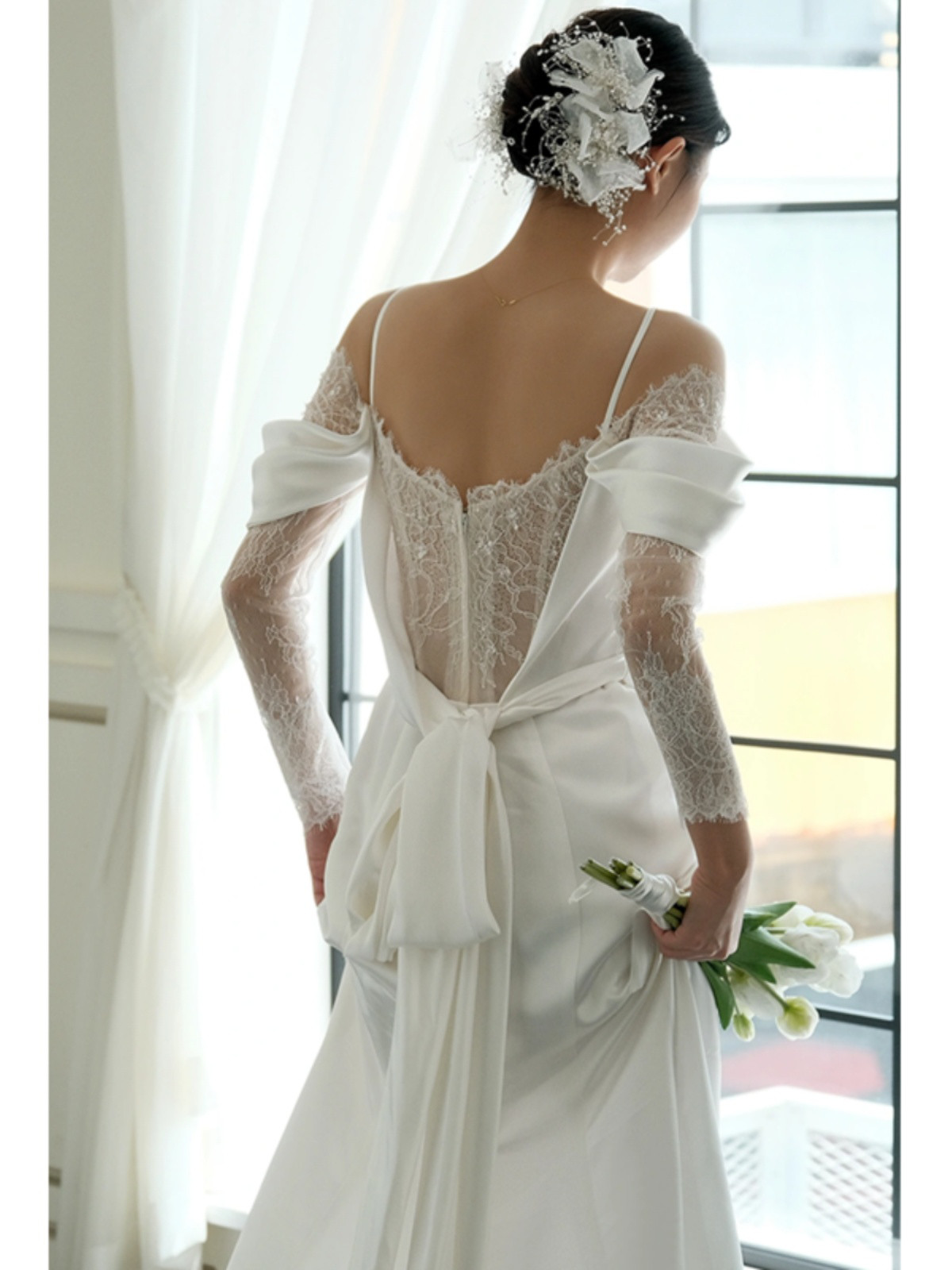 オフショルダー レース長袖 ウェディングドレス トレーン サテン 白 結婚式 花嫁 前撮り パーティー 披露宴 k578