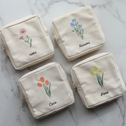 お花15種【フラワー刺繍 スクエアポーチ】スクエアポーチ 正方形 ミニポーチ 名入れ 名前入れ 9枚目の画像