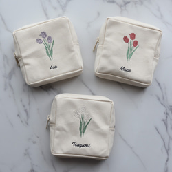 お花15種【フラワー刺繍 スクエアポーチ】スクエアポーチ 正方形 ミニポーチ 名入れ 名前入れ 2枚目の画像
