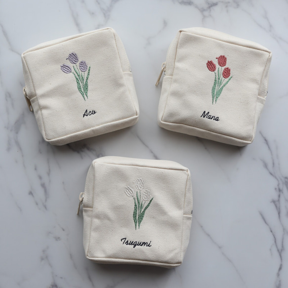 お花15種【フラワー刺繍 スクエアポーチ】スクエアポーチ 正方形 ミニポーチ 名入れ 名前入れ 2枚目の画像