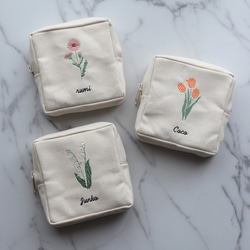 お花15種【フラワー刺繍 スクエアポーチ】スクエアポーチ 正方形 ミニポーチ 名入れ 名前入れ 18枚目の画像