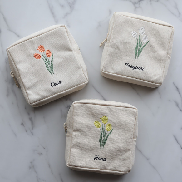 お花15種【フラワー刺繍 スクエアポーチ】スクエアポーチ 正方形 ミニポーチ 名入れ 名前入れ 3枚目の画像