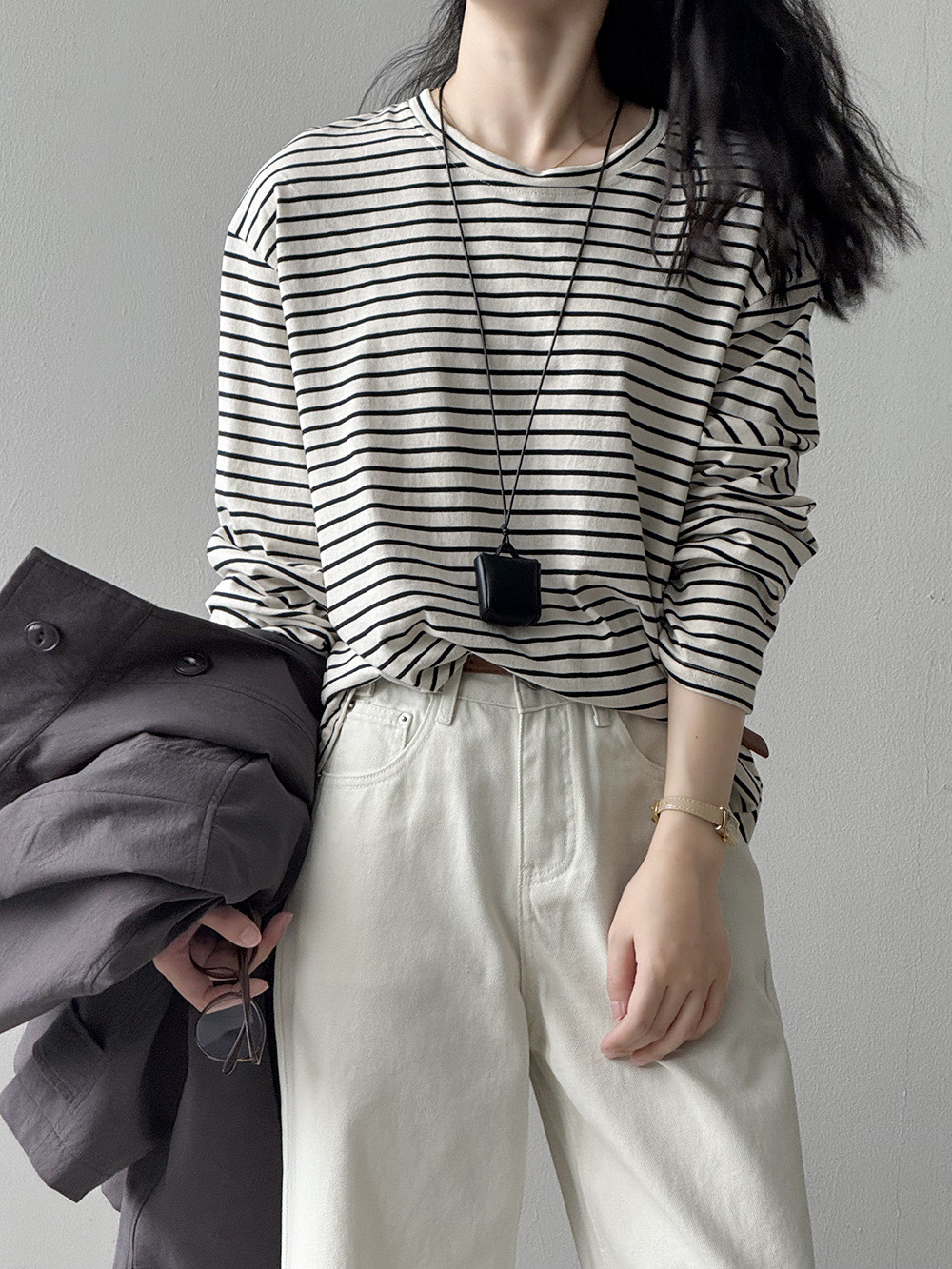 秋レディース白黒ストライプのしっかり肩長袖トップス【返品・交換可】品質最優先25-373