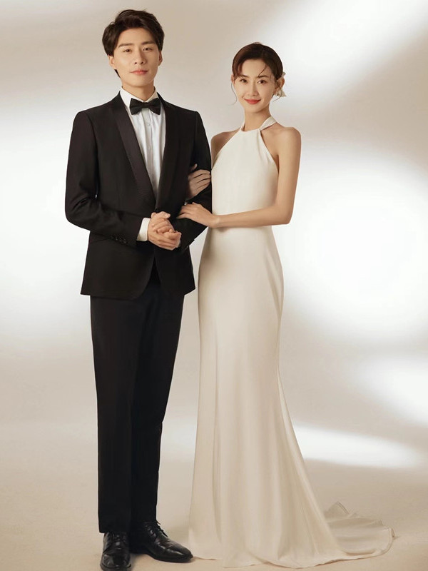 ネックホルダー トレーン ウェディングドレス サテン 白 シンプル 結婚式 花嫁 前撮り パーティー 披露宴 k469