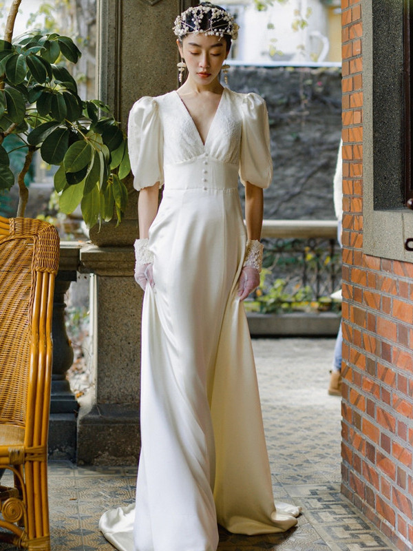 半袖 レース トレーン ウェディングドレス サテン 白 シンプル 結婚式 花嫁 前撮り パーティー 披露宴 k440