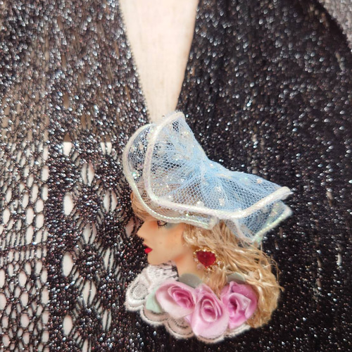 5 高級セラミックド―ルフェイス ブローチ フェイスブロ―チ パ―ティ用