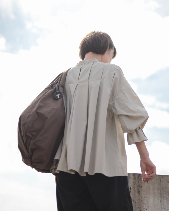 bao bao bag / brown 3枚目の画像