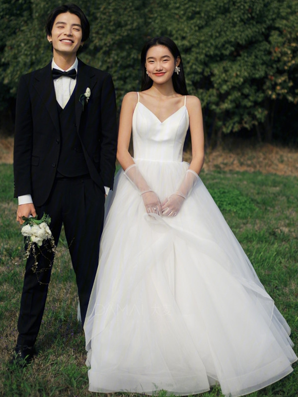 キャミソール Vネック ウェディングドレス チュール サテン 白 シンプル 結婚式 花嫁 前撮り 披露宴 k342