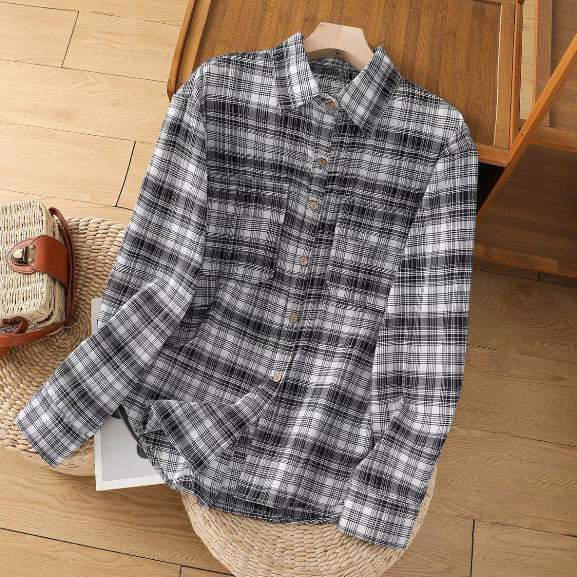チェック柄トップス、秋のトップス、秋のシャツ、綿麻シャツ、綿麻トップス、長袖、大人カジュアルシャツ