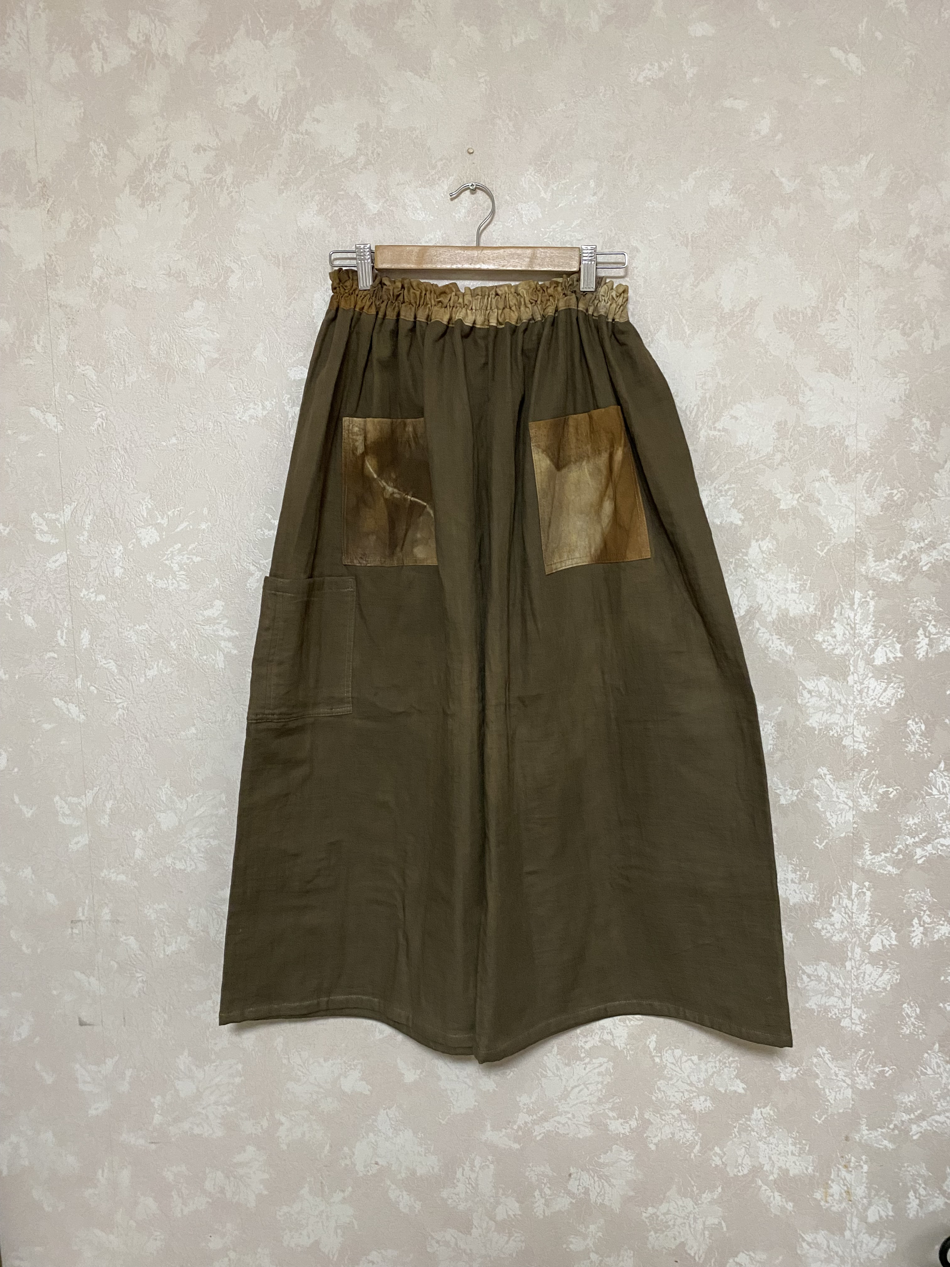 466.山もも染めのワイドパンツ、ゆるダボパンツ　柿渋絞り染め　ゆったり　体型カバー　二重ガーゼ