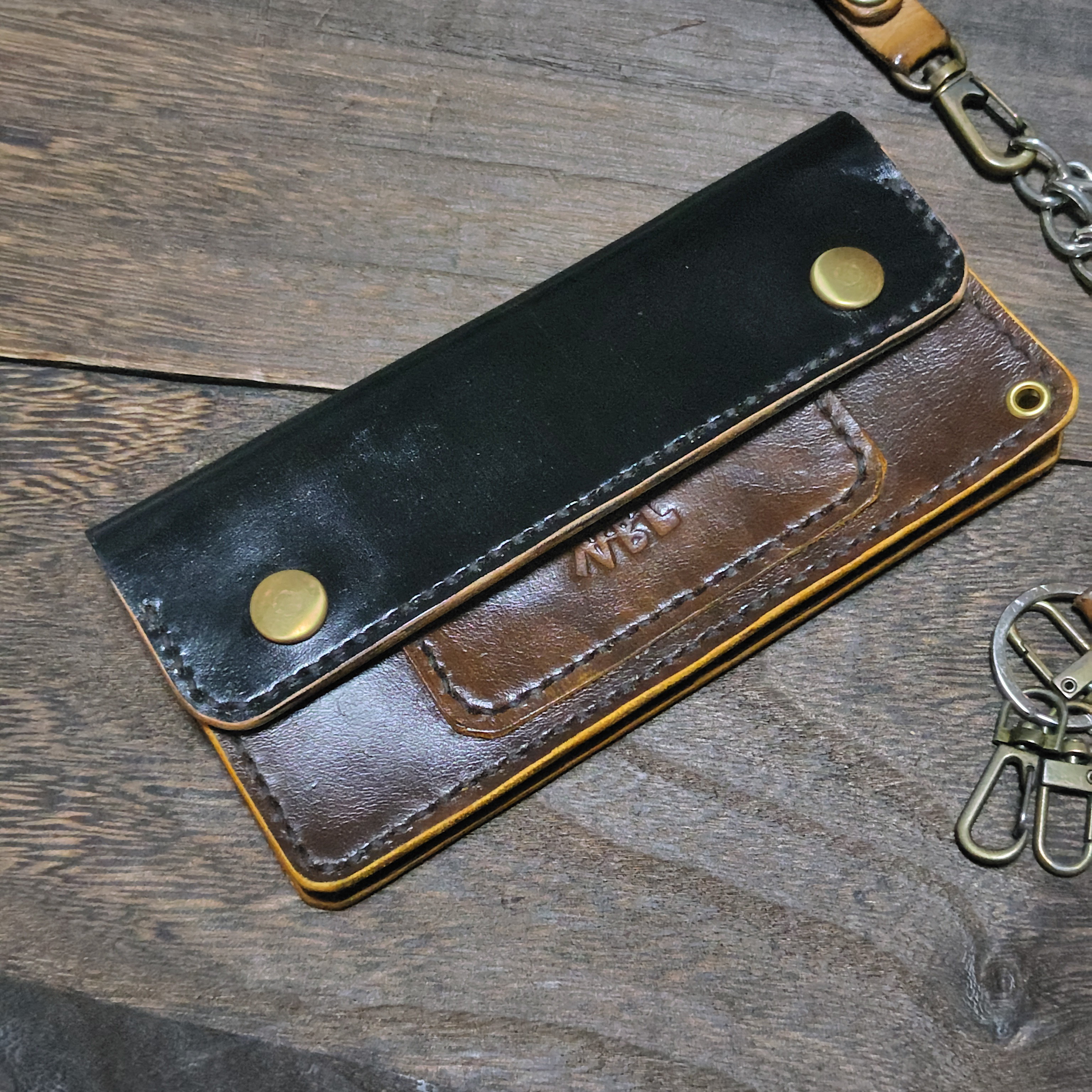 トラッカーウォレット 手染め 黒×茶