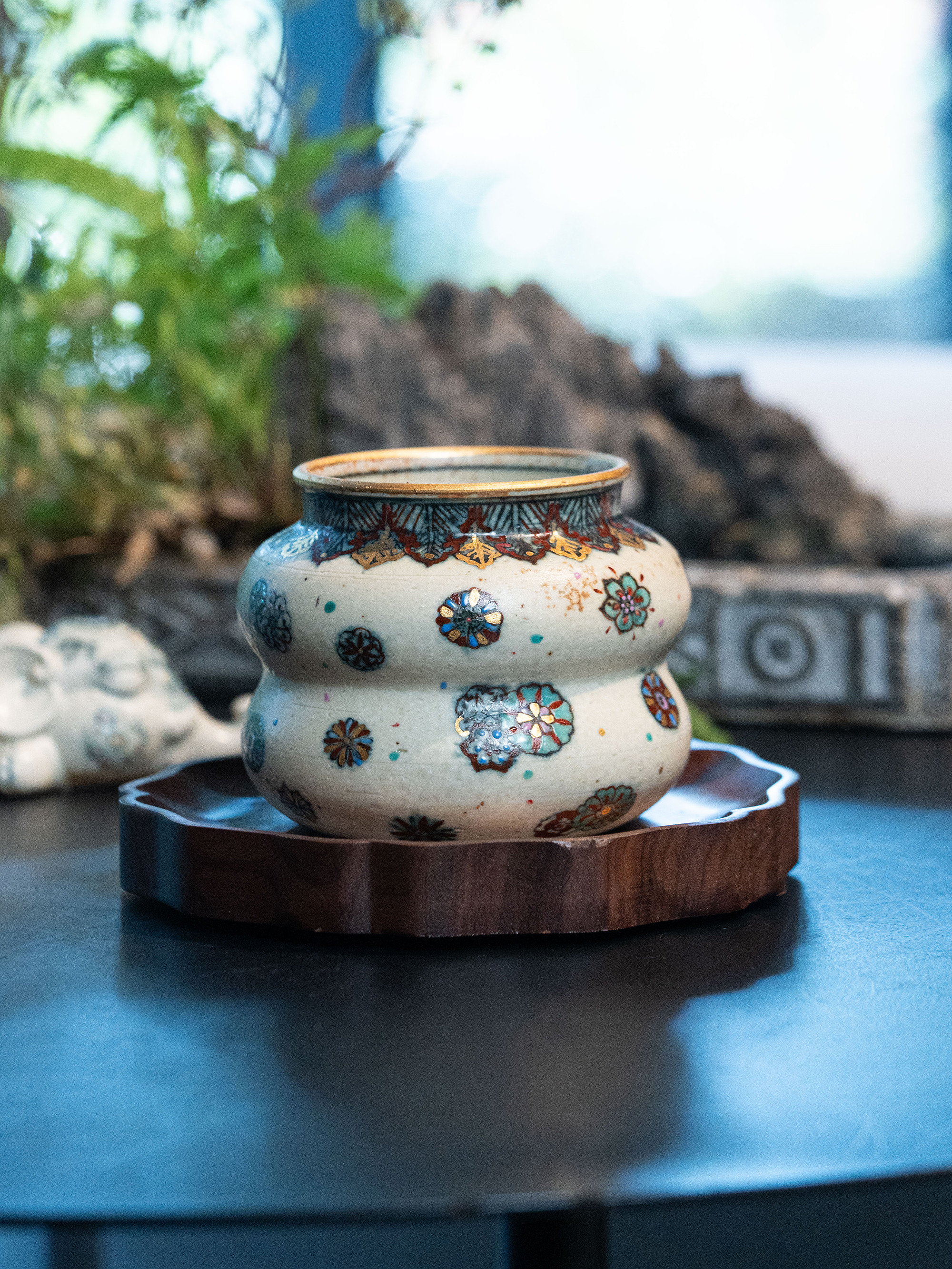 詩瓷集｜中国唐風手描き青花染付+釉上金绘 皮球花文様 葫蘆形カップ｜大容量コーヒーカップ360ml／花器兼用 景徳鎮製