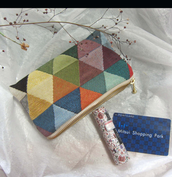 スペイン生地（MS)　トライアングルの愉しみ　ポーチ　カード入れ　コスメ入れ　薬入れ 2枚目の画像