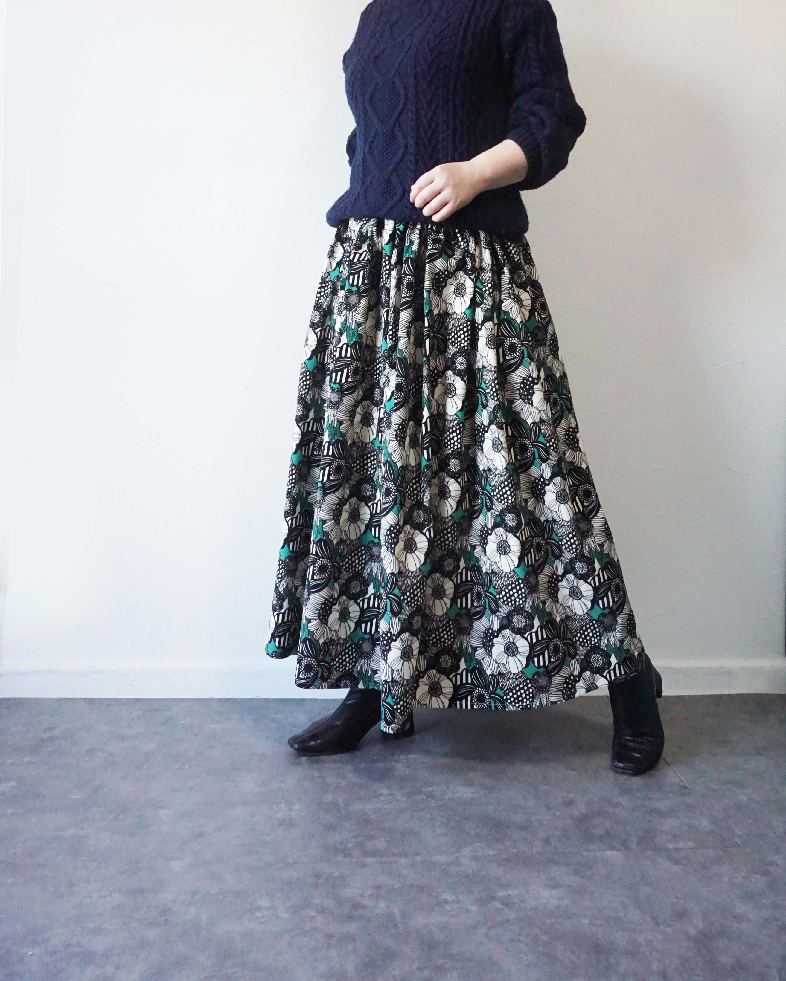 グリーンアートフラワーコーデュロイロングスカート