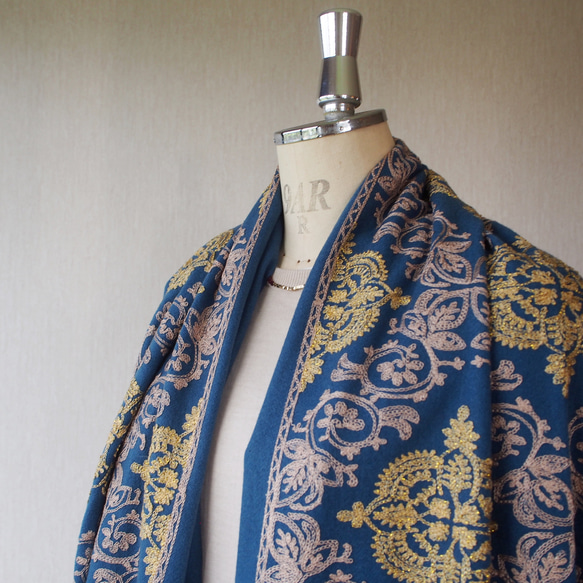 【豪華で繊細な刺繍】ブランケットショール・クローバー柄NB 7枚目の画像