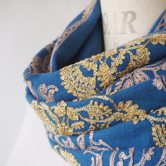 【豪華で繊細な刺繍】ブランケットショール・クローバー柄NB 5枚目の画像