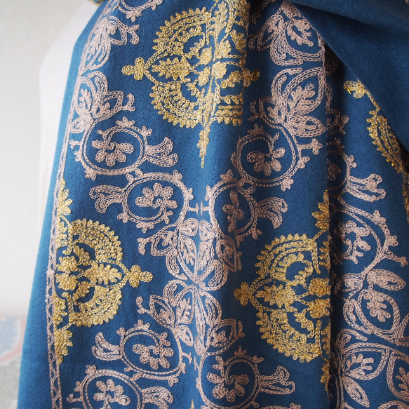 【豪華で繊細な刺繍】ブランケットショール・クローバー柄NB 6枚目の画像