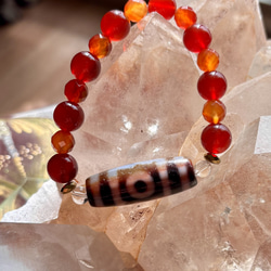 Cindy様★専用★突然模様が現れた‼️奇跡の‼️観音天珠のブレス dzi ＊ ΚΑйON ＊の販売中作品一覧 | ハンドメイド通販・販売のCreema