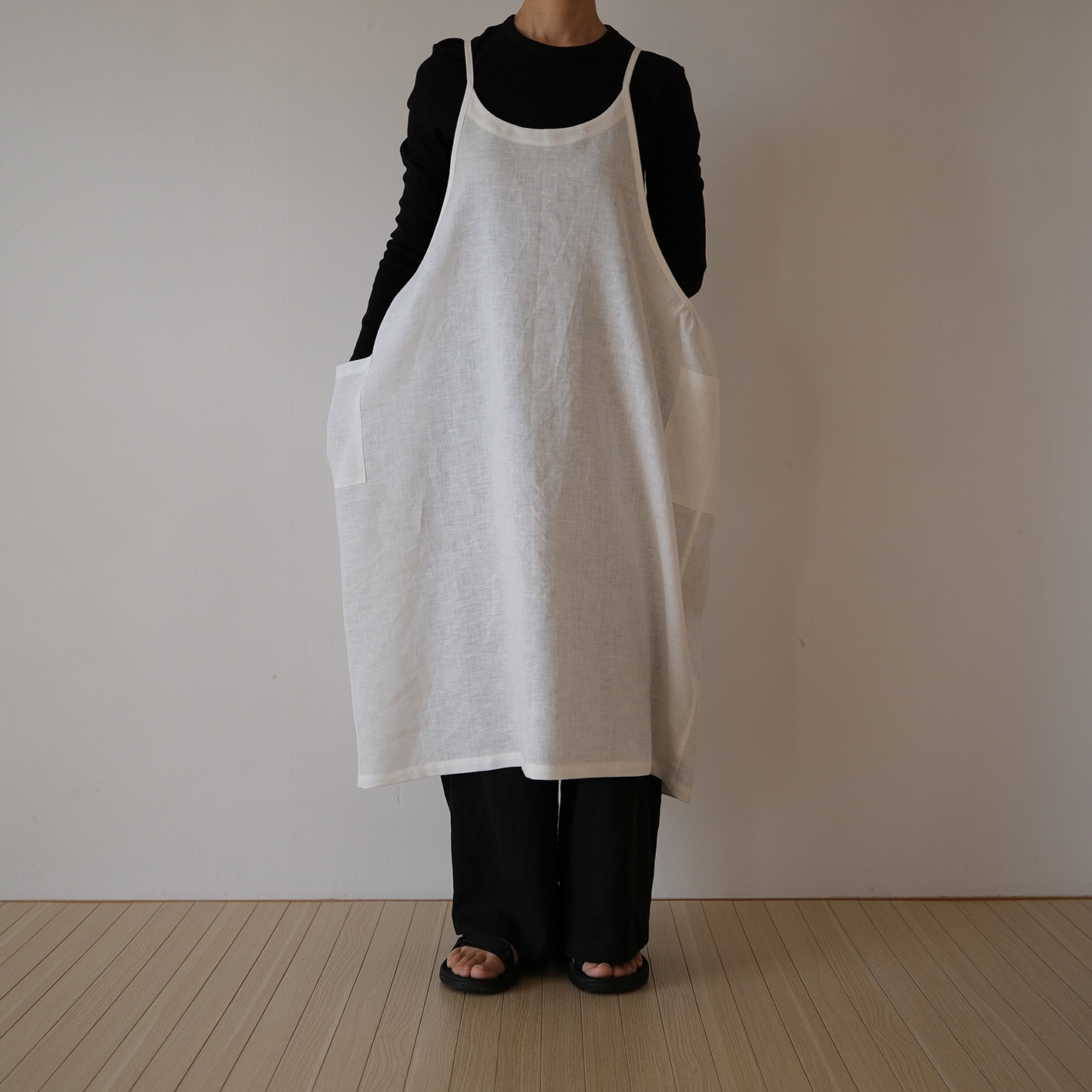 受注製作 リネン　サイドギャザーエプロンワンピース　オフホワイト