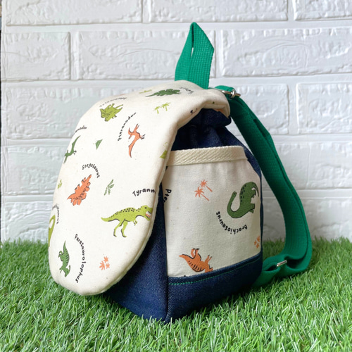 ◇【名入れ&カスタム可】恐竜(生成り) ベビーリュック 緑 一歳誕生日