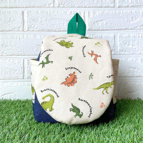 ◇【名入れ&カスタム可】恐竜(生成り) ベビーリュック 緑 一歳誕生日