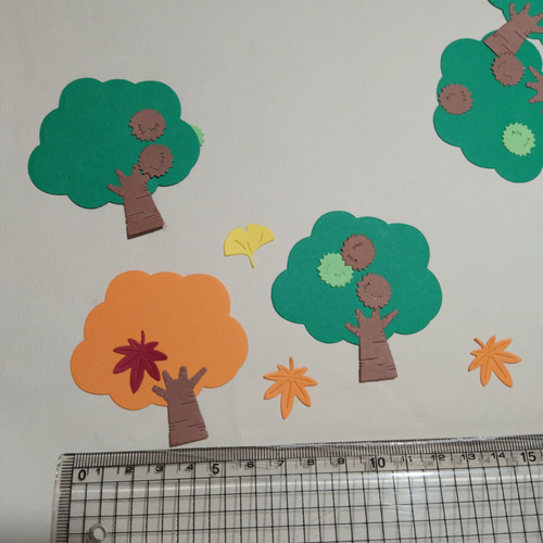 クラフトパンチ 秋 12枚 ダイカット 紅葉 アルバムクラフト 銀杏 栗  