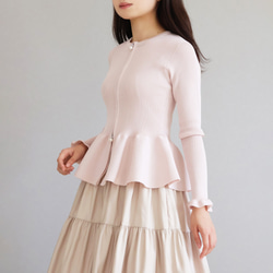 【美シルエットニット！】ホールガーメント ペプラムオープンファスナーカーディガン【バレエピンク】 3枚目の画像