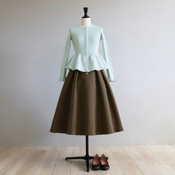 【程よい甘さがポイント◎】ホールガーメント ペプラムオープンファスナーカーディガン【アイシーグリーン】 12枚目の画像