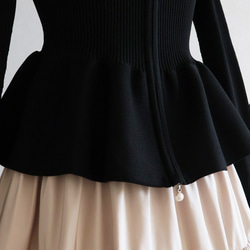 【人気のペプラムデザイン！】ホールガーメント ペプラムオープンファスナーカーディガン【ブラック】 14枚目の画像