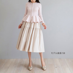 【人気のペプラムデザイン！】ホールガーメント ペプラムオープンファスナーカーディガン【ブラック】 7枚目の画像