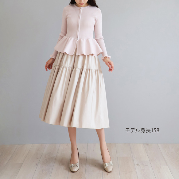 【人気のペプラムデザイン！】ホールガーメント ペプラムオープンファスナーカーディガン【ブラック】 7枚目の画像