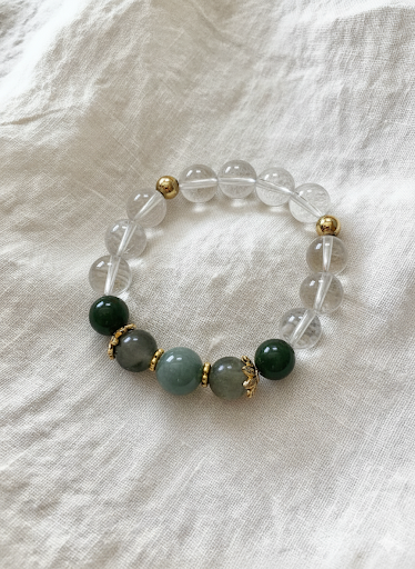 ✦ ホワイトクォーツ × 和田翡翠 × グレームーンストーン ✦  エネルギーを浄化し、心のバランスを整え、穏やかな守護