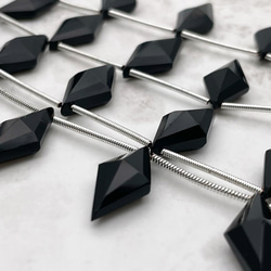 ブラックカルセドニー 6ピース オニキス ダイヤ型 ひし形 ハンドカット 20mm 10mm st0005 1枚目の画像