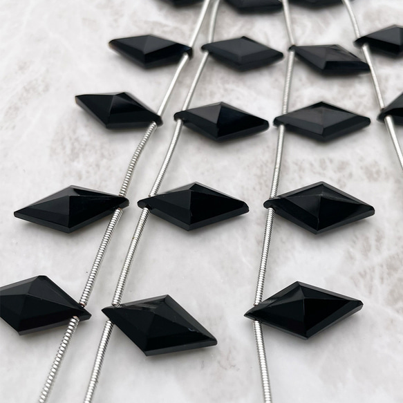 ブラックカルセドニー 6ピース オニキス ダイヤ型 ひし形 ハンドカット 20mm 10mm st0005 2枚目の画像