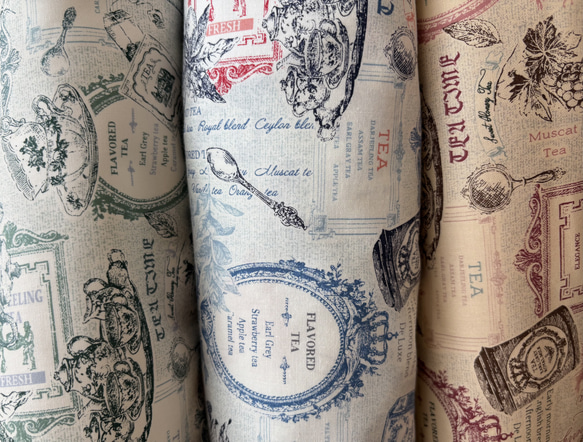 新柄入荷！とってもお洒落！『 YUWA 有輪”  シャーティング 　E:Beige×Red 』～50㎝単位でカット～ 4枚目の画像