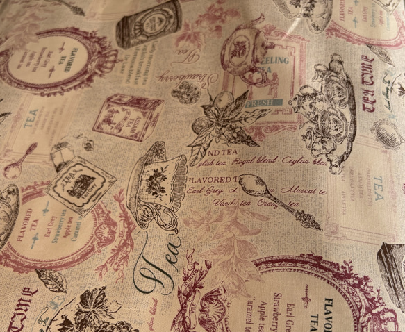 新柄入荷！とってもお洒落！『 YUWA 有輪”  シャーティング 　E:Beige×Red 』～50㎝単位でカット～ 3枚目の画像