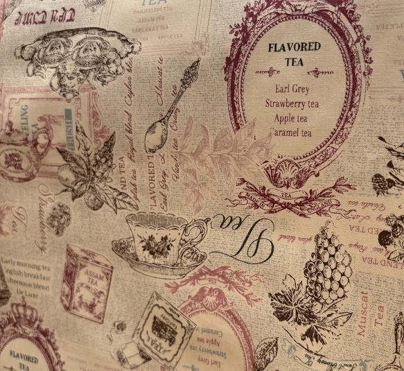 新柄入荷！とってもお洒落！『 YUWA 有輪”  シャーティング 　E:Beige×Red 』～50㎝単位でカット～ 1枚目の画像